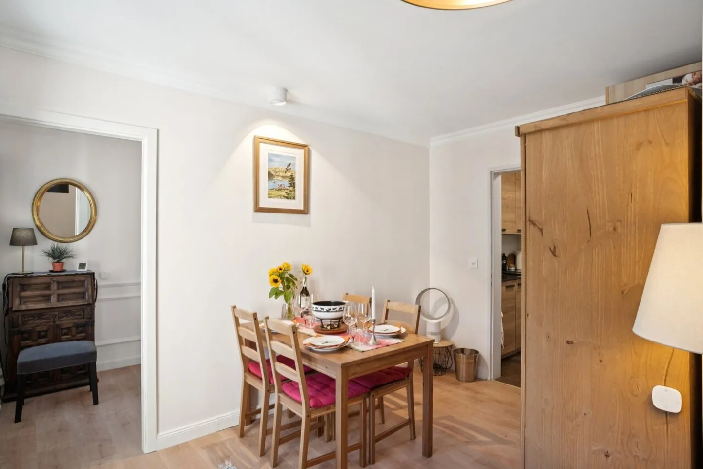 In the center, furnished 2-room apartment for 4, ongoing rental contract - Photo 4 of 11