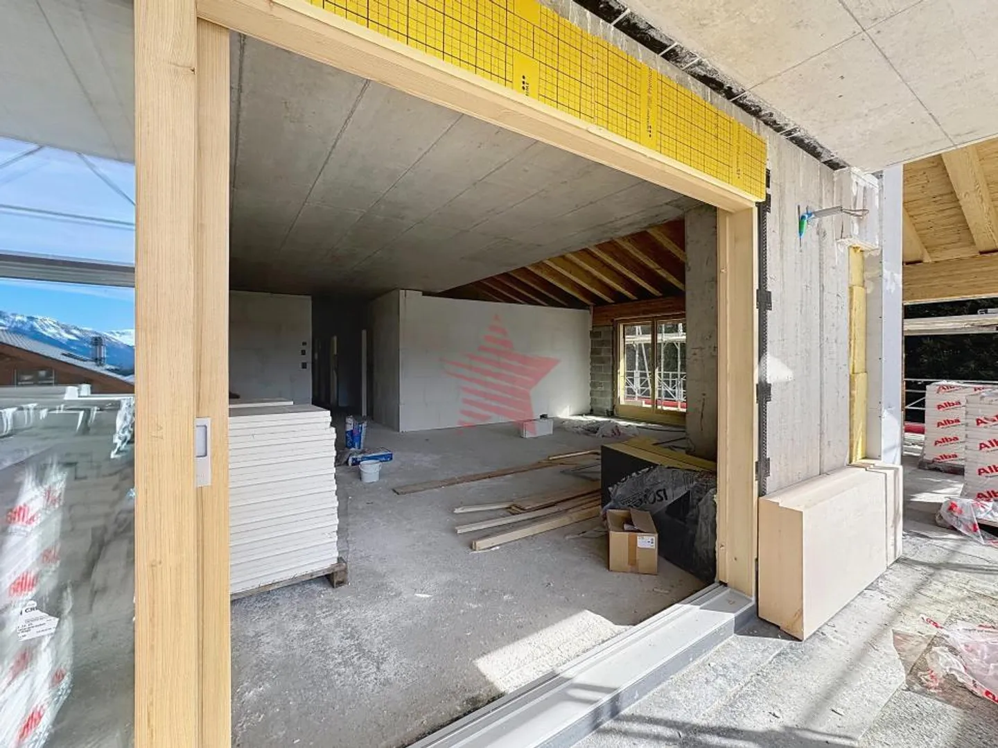 Lot 02 – Spacious 4.5 room garden-level apartment - Photo 12 of 13