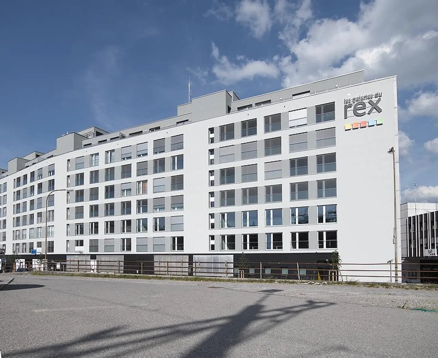 In the city center, 26m2 balcony - Photo 1 of 8