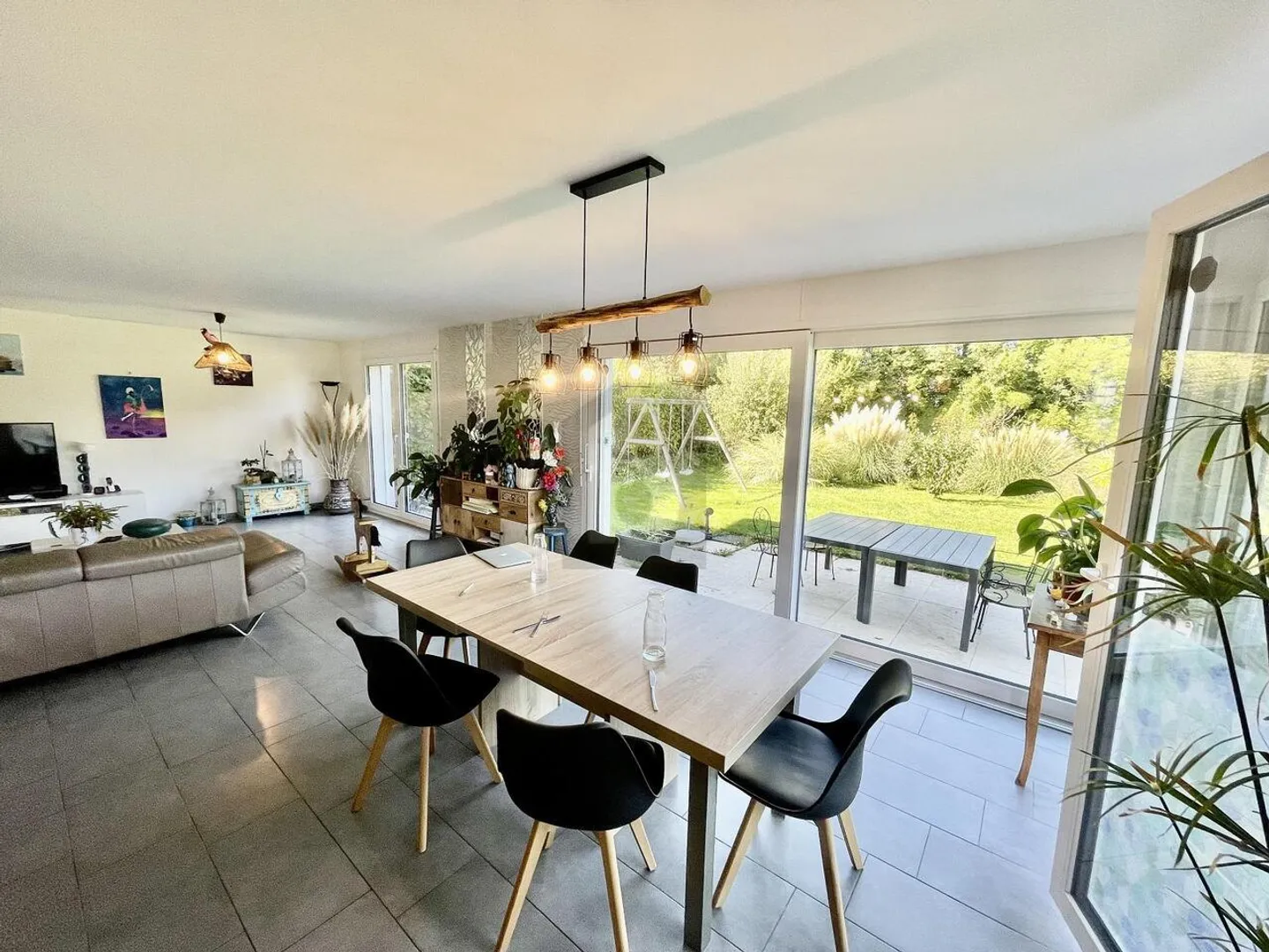 Appartement spacieux avec studio séparé - Photo 3 sur 6