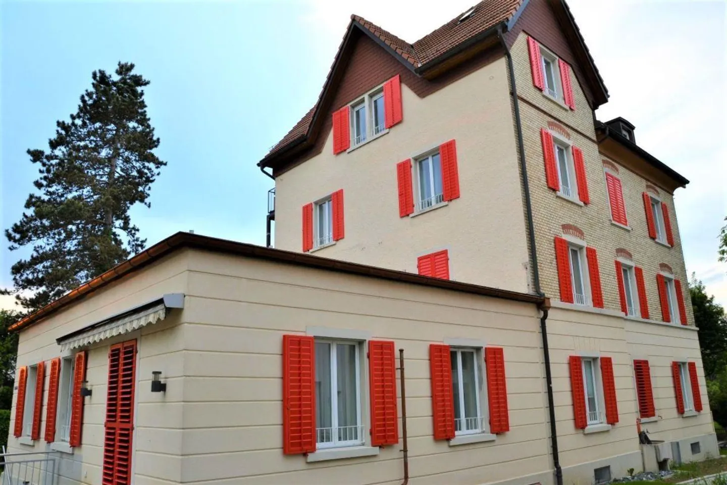 For rent 3-room attic apartment at Wylandstr. 3a in Winterthur - Photo 1 of 11
