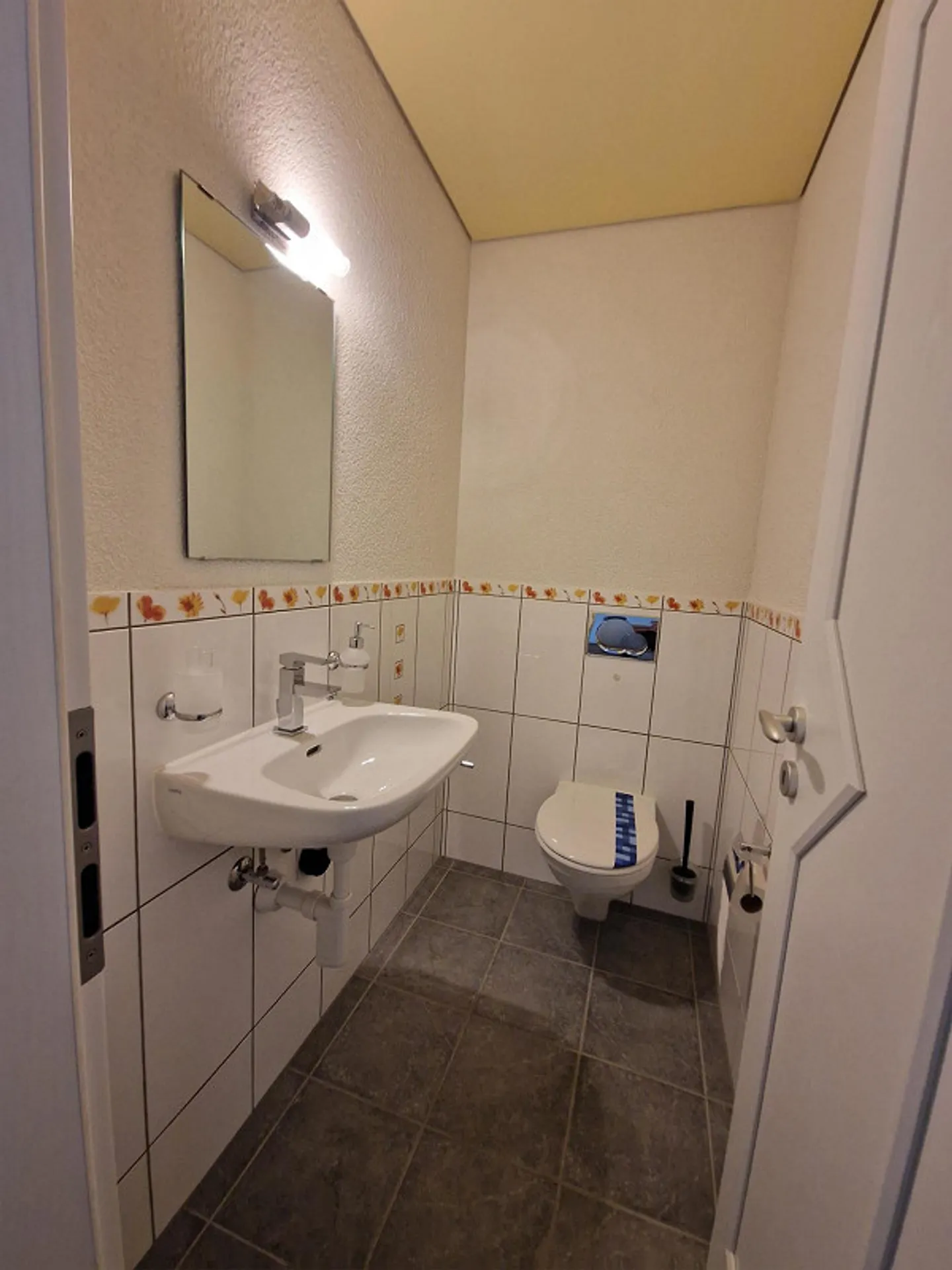 Versatile Commercial Space - Photo 3 of 4