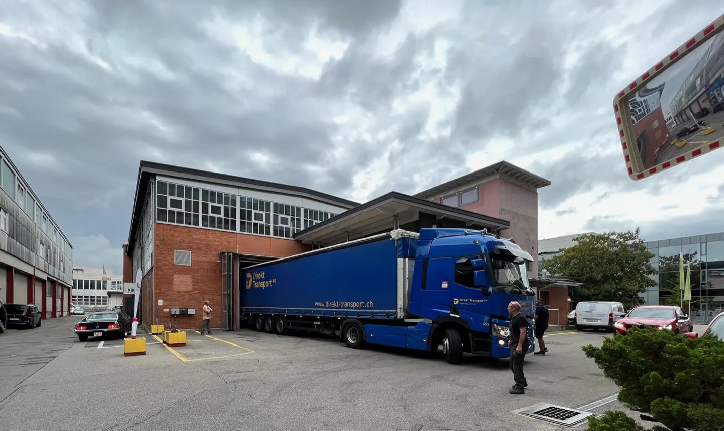 Utilizzo temporaneo per produzione e magazzino (adatto a camion) - Foto 1 di 12