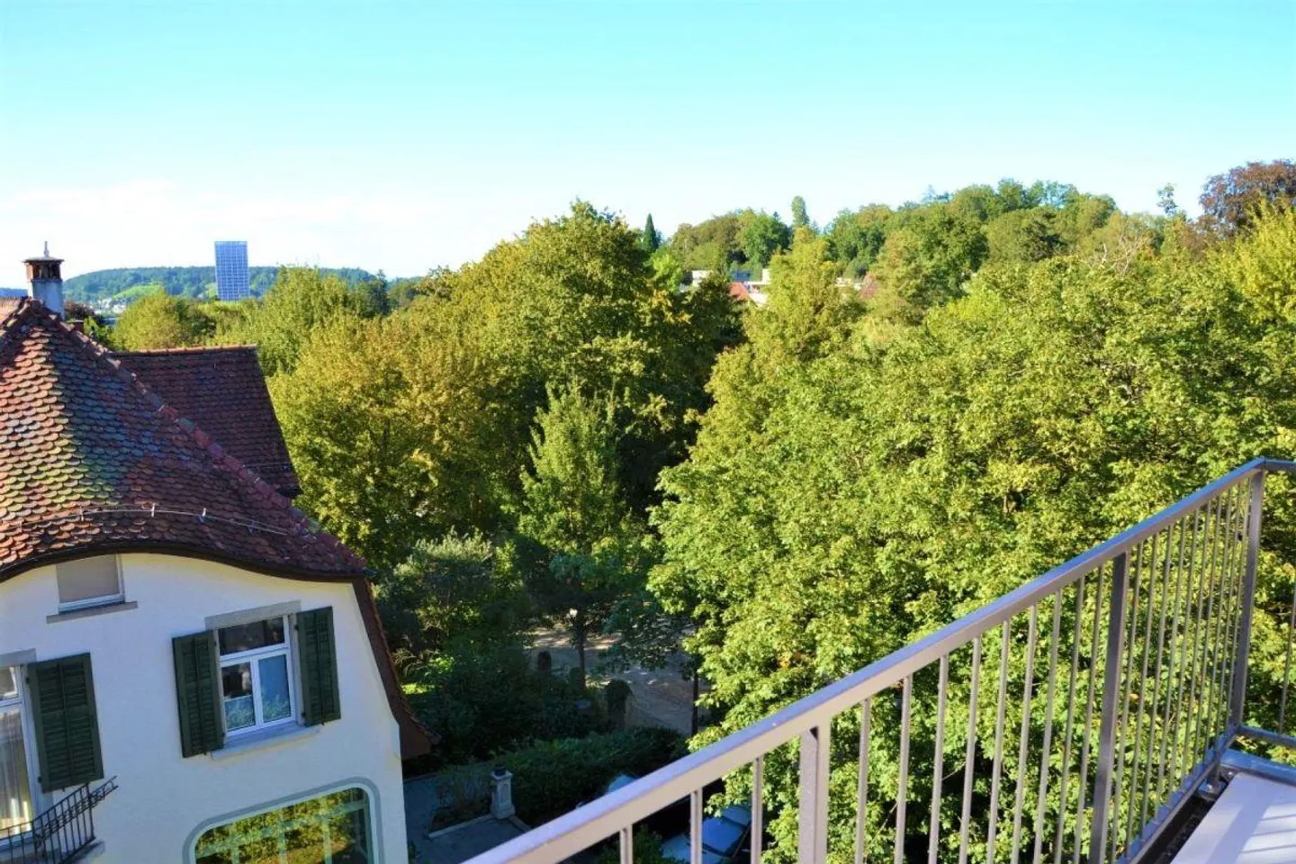 For rent 3-room attic apartment at Wylandstr. 3a in Winterthur - Photo 10 of 11