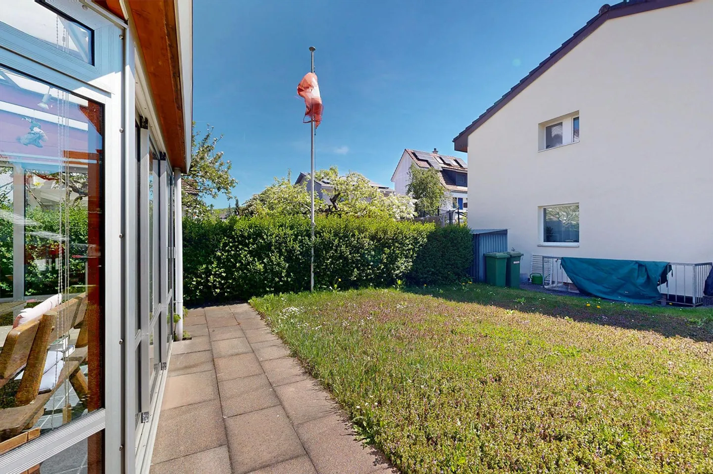 5.5-Room Double Family House with Winter Garden - Photo 2 of 15