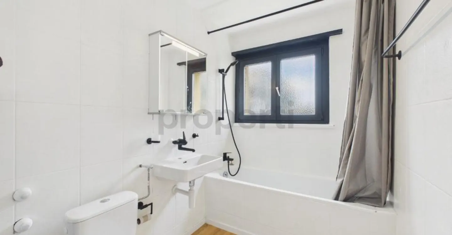 Appartement moderne avec balcon - Photo 6 sur 7