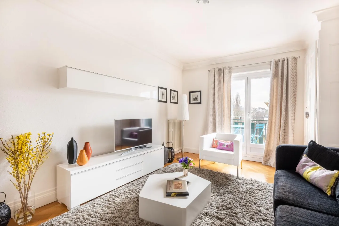 Charmant Appartement 4 Pièces - Photo 2 sur 10