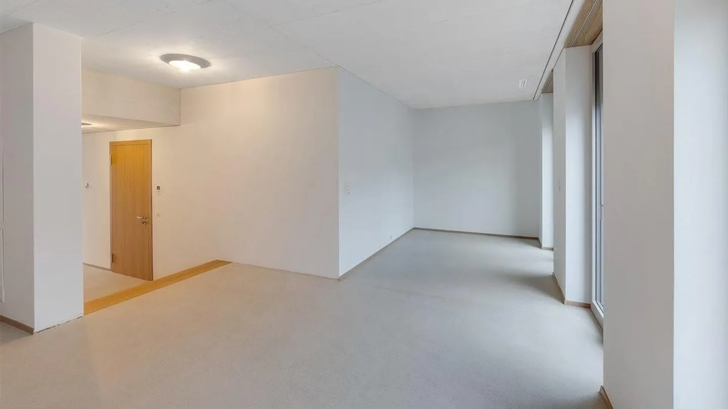 RENT WITHOUT DEPOSIT - Attic apartment with a view at Käferberg - Photo 4 of 9