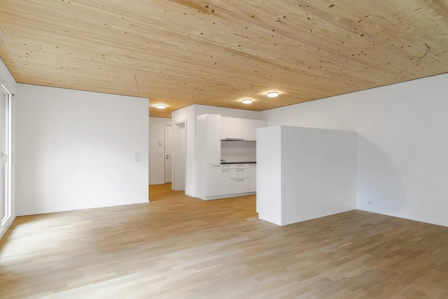 Helle 3.5-Zimmer-Wohnung mit grosszügigem Balkon in gepflegtem Haus - Foto 1 von 9