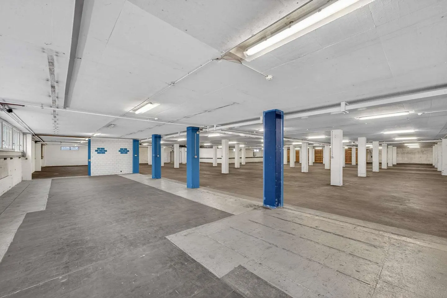 Workshop East - Photo 10 of 14