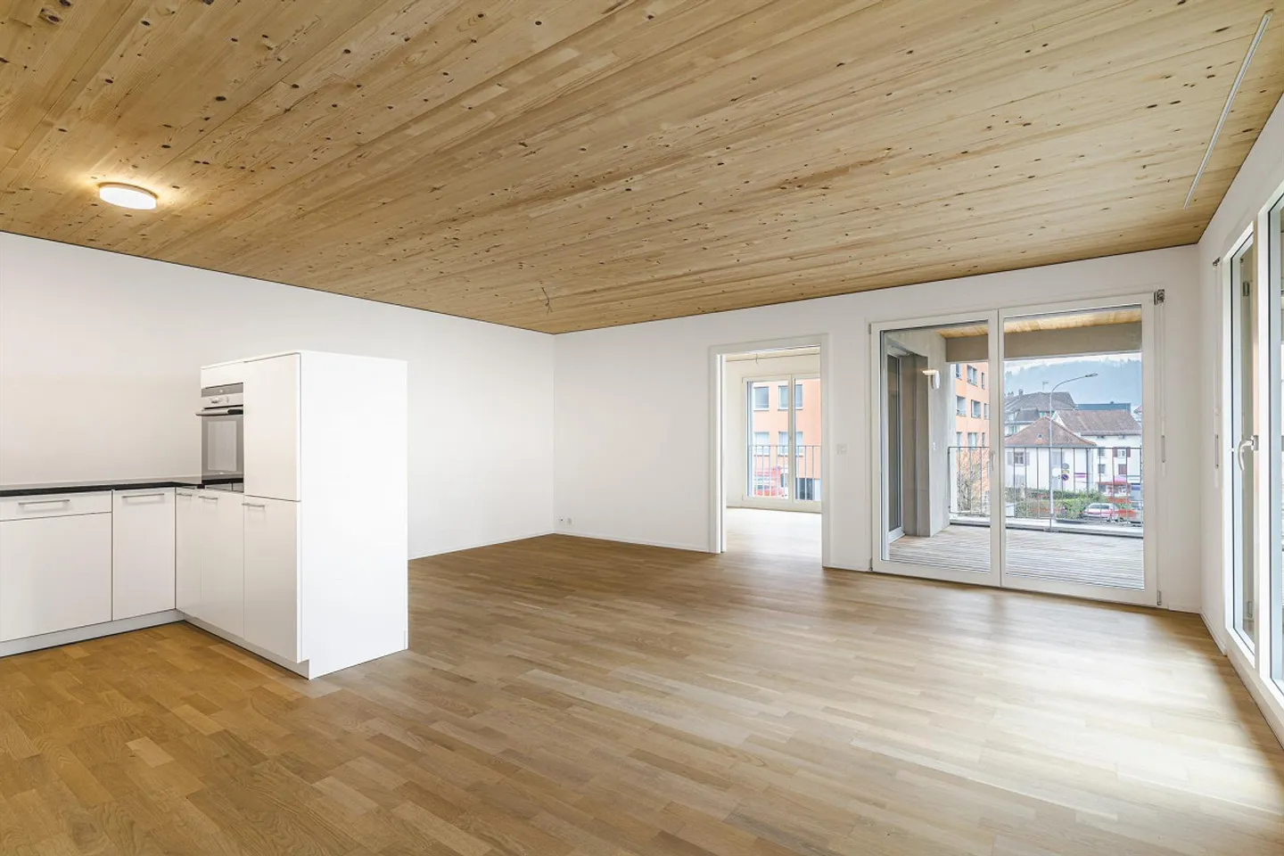 Helle 3.5-Zimmer-Wohnung mit grosszügigem Balkon in gepflegtem Haus - Foto 3 von 9
