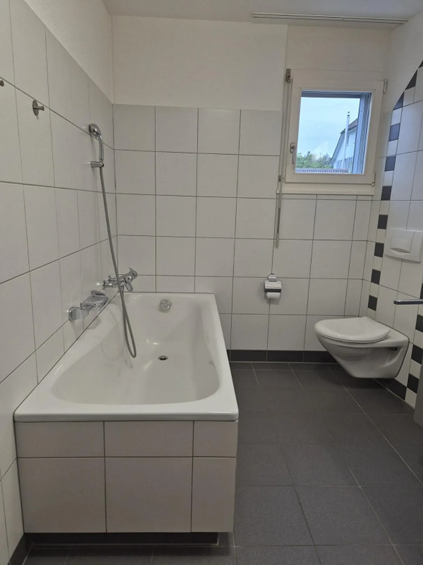 Appartement 3.5 pièces central avec grand patio - Photo 9 sur 13