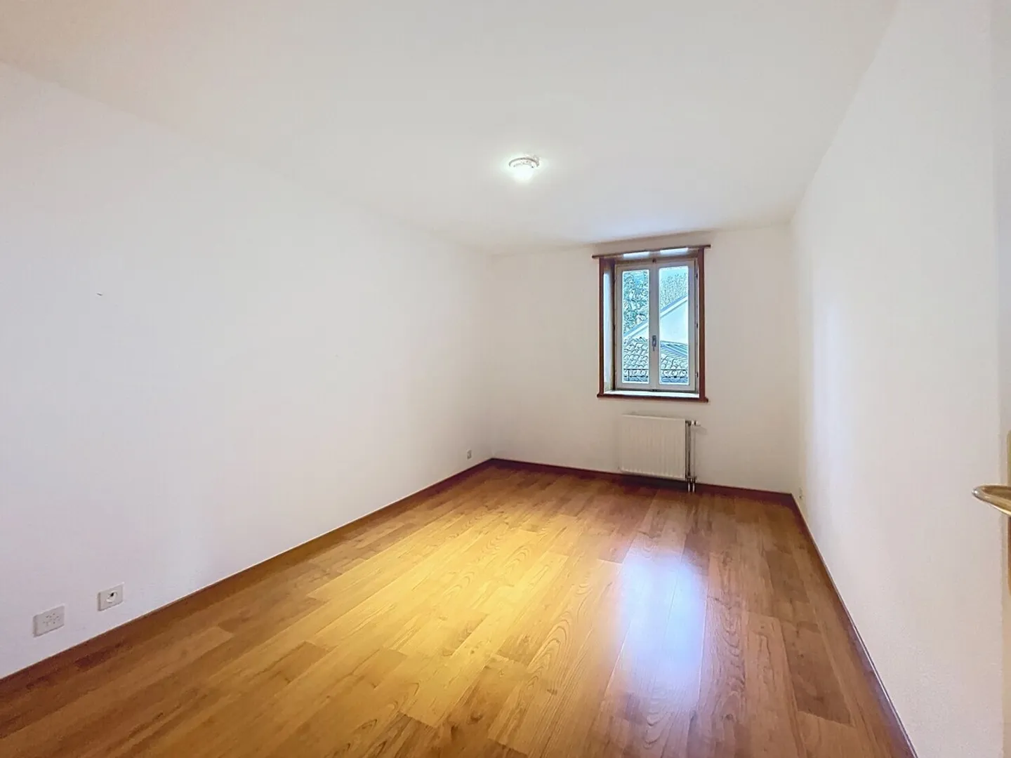 Charming 4.5-room duplex with garden - Photo 7 of 10