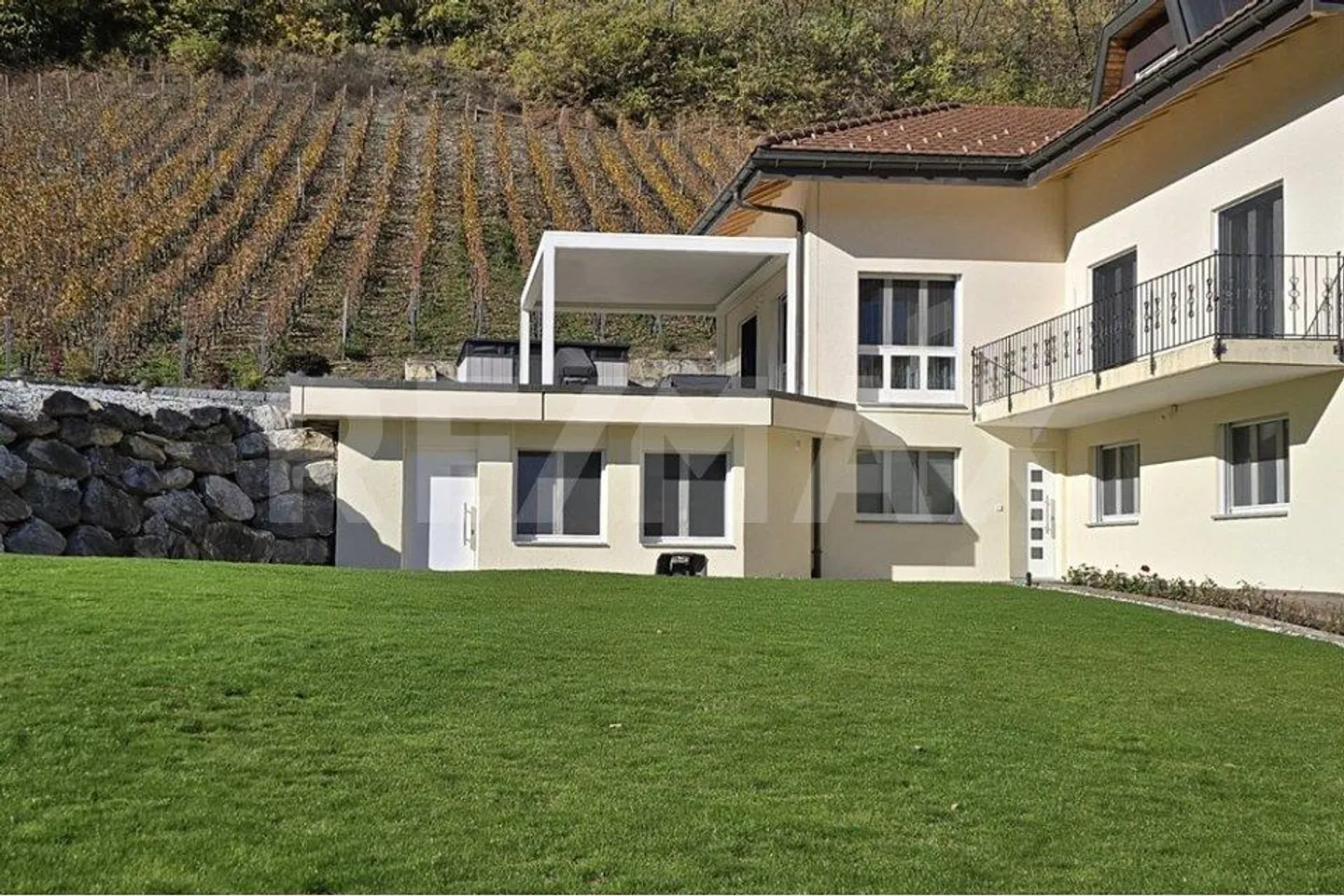 Studio fraîchement rénové à Salgesch - Photo 1 sur 6