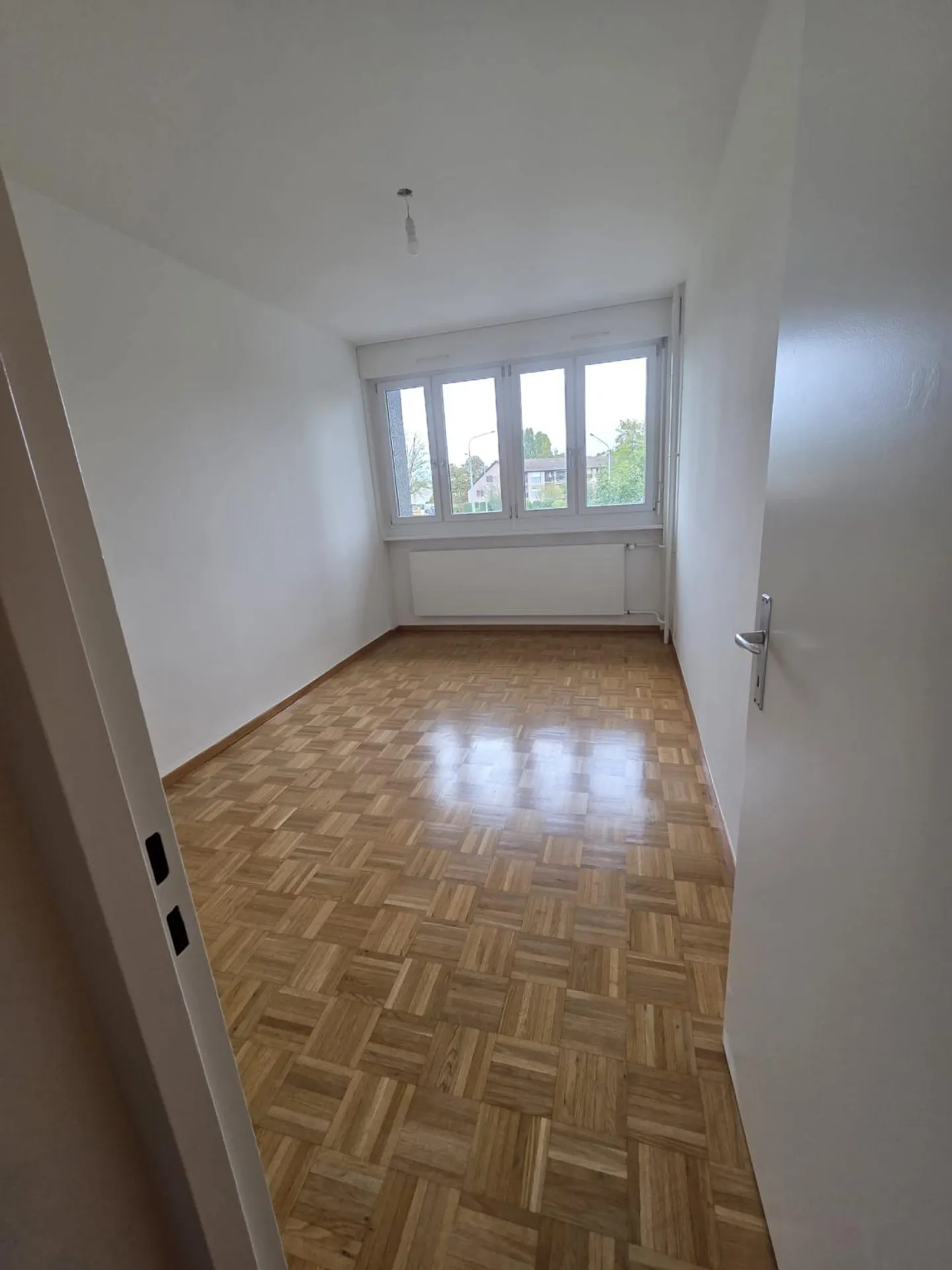 Charming 4-Room Apartment - Photo 5 of 11