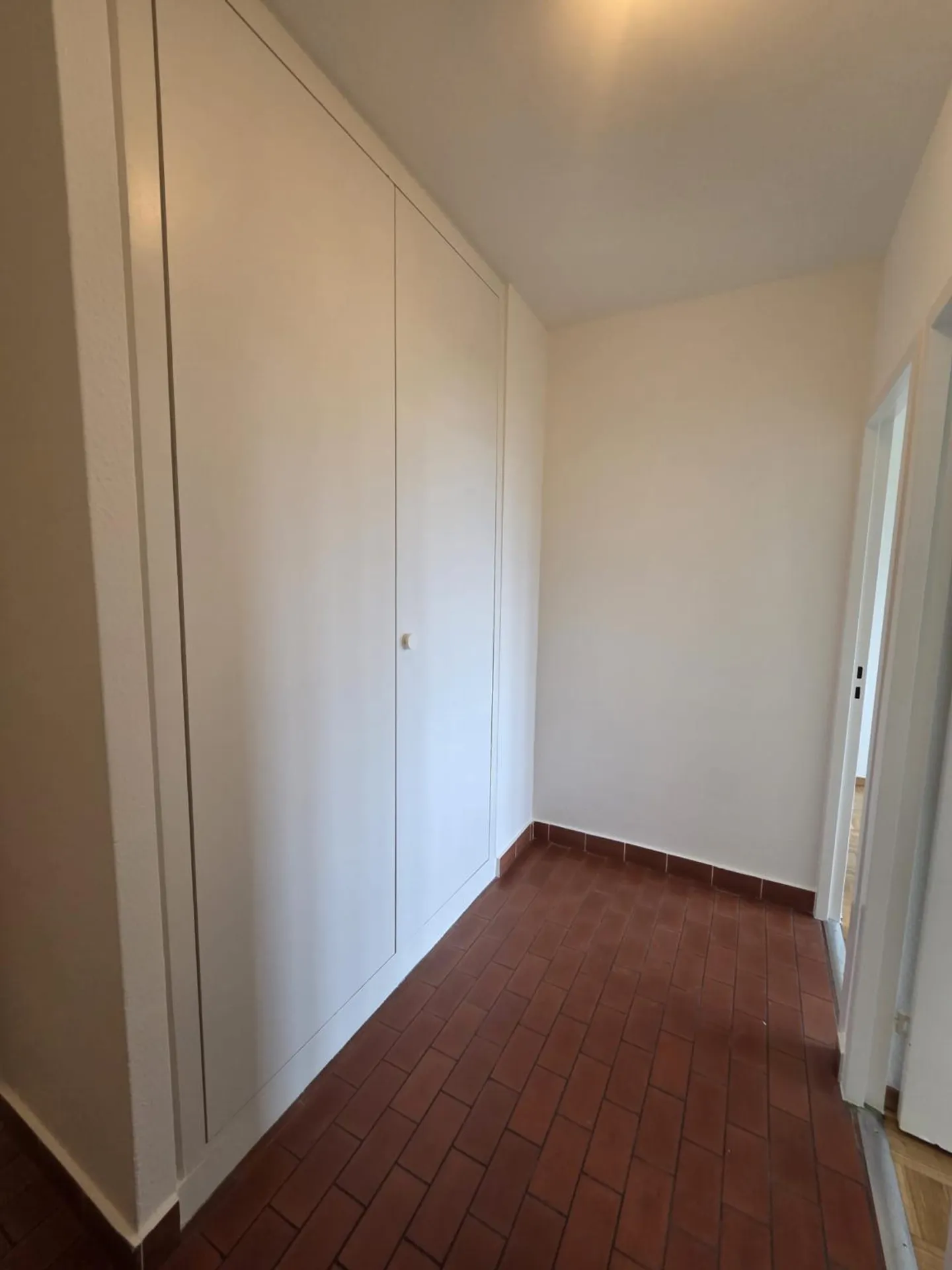 Charming 4-Room Apartment - Photo 7 of 11