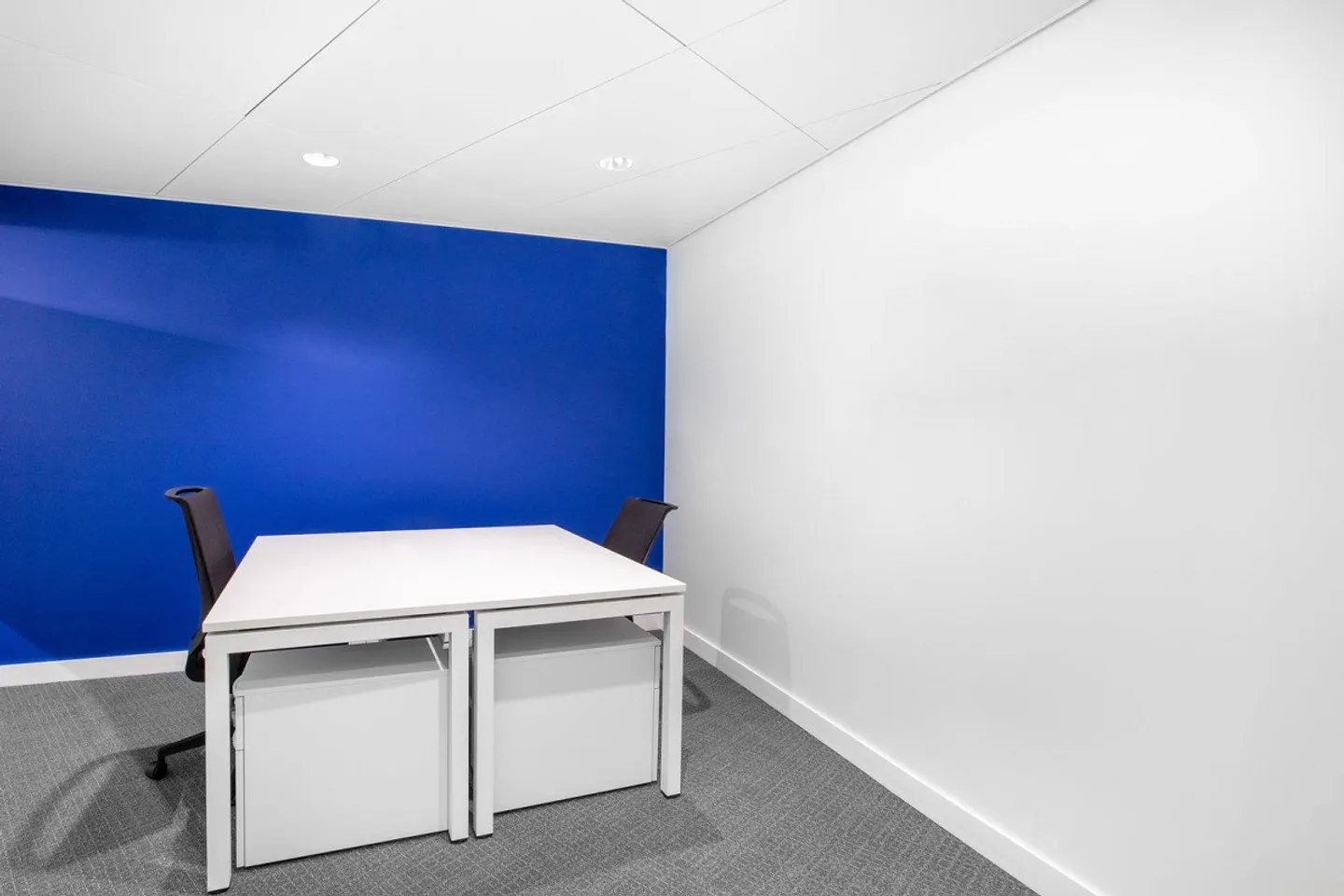 Bureau privé pour 4 à Regus Stauffacher - Photo 3 sur 10