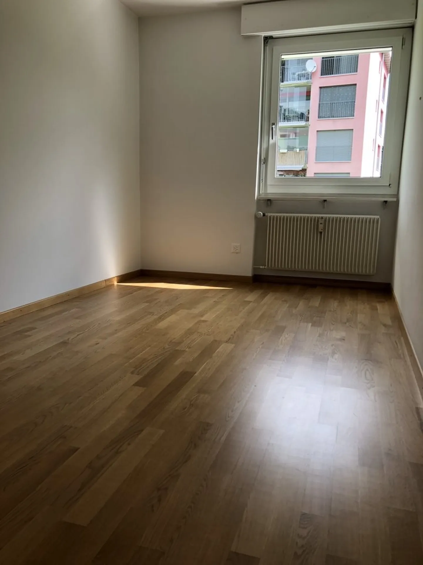 Apartment for rent - Photo 5 of 9