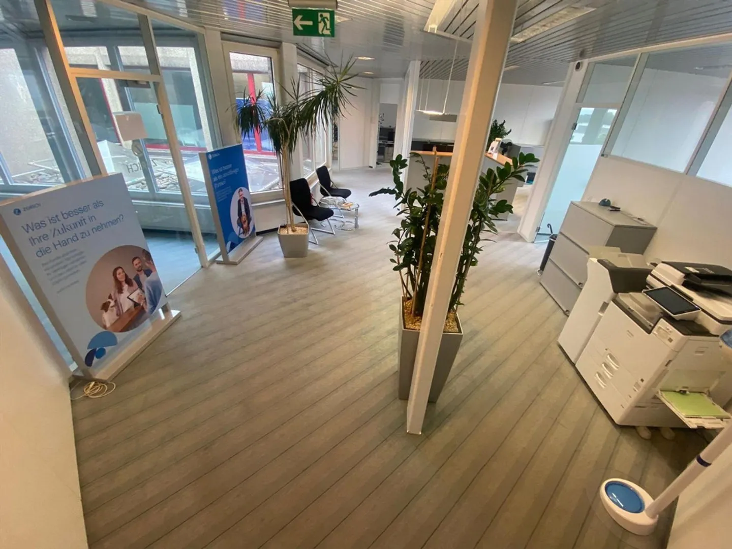 Bureau spacieux dans un emplacement central - Photo 5 sur 12