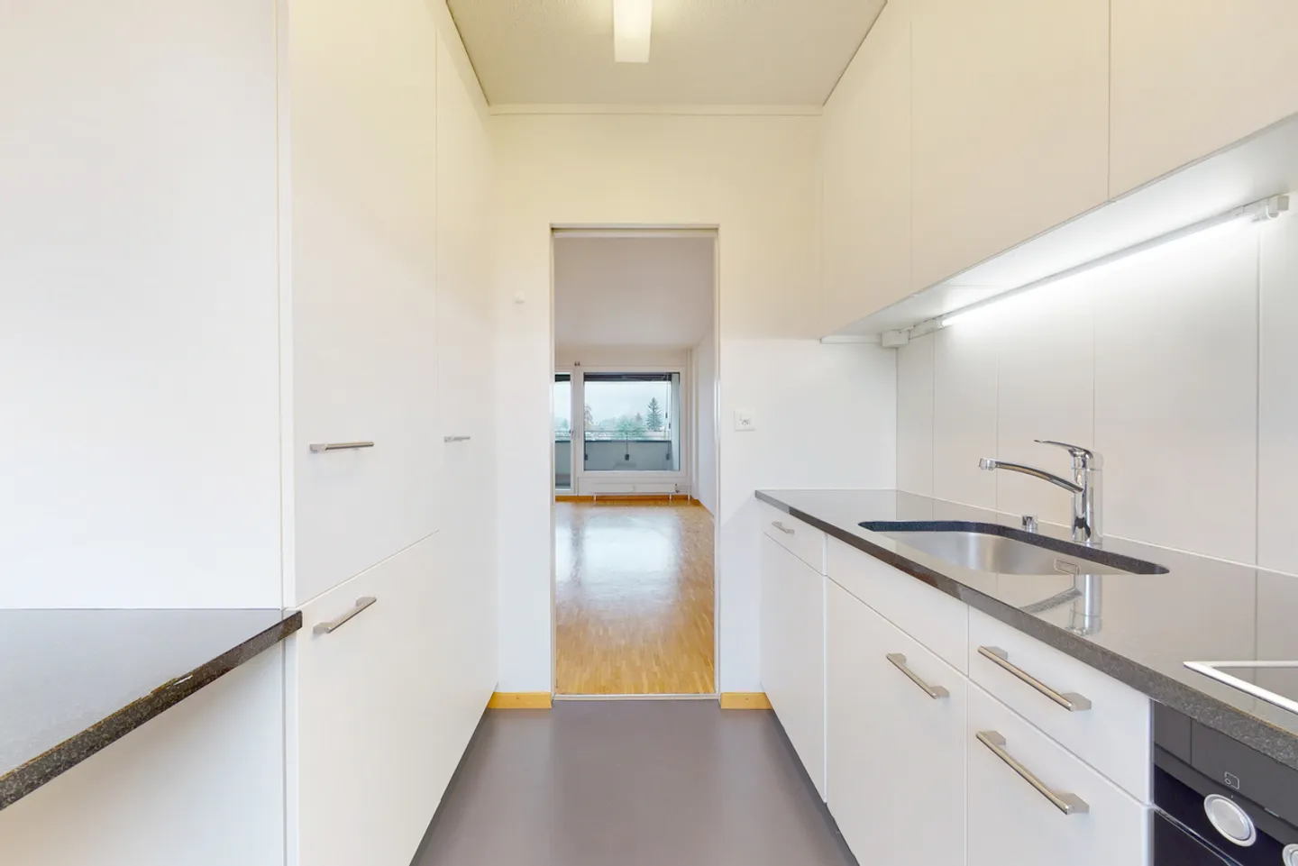 Geräumige Wohnung in Rapperswil - Foto 4 von 11