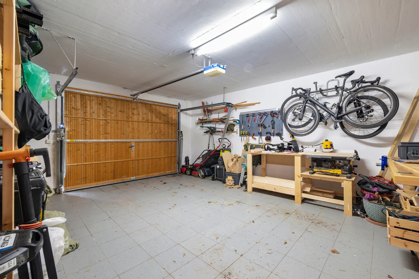 Magnificent chalet with beautiful garden & superb view! - Photo 15 of 17