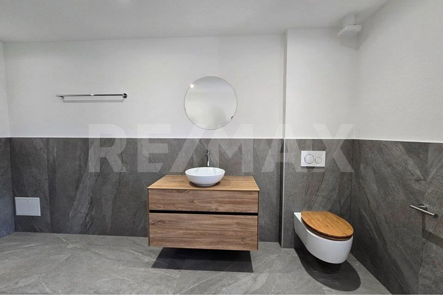 Studio fraîchement rénové à Salgesch - Photo 5 sur 6