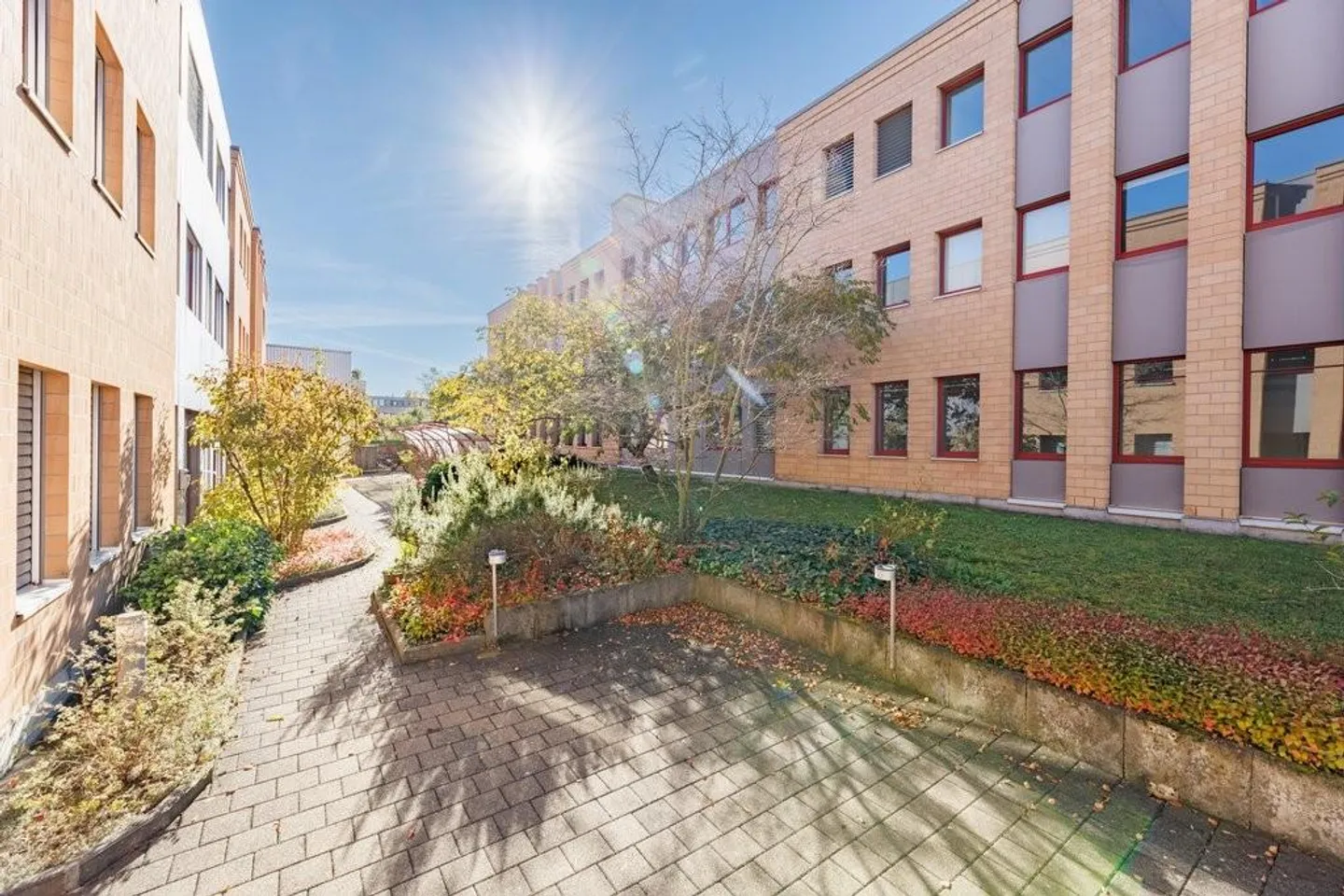 Spazi per uffici promettenti in una posizione comoda - Foto 2 di 7