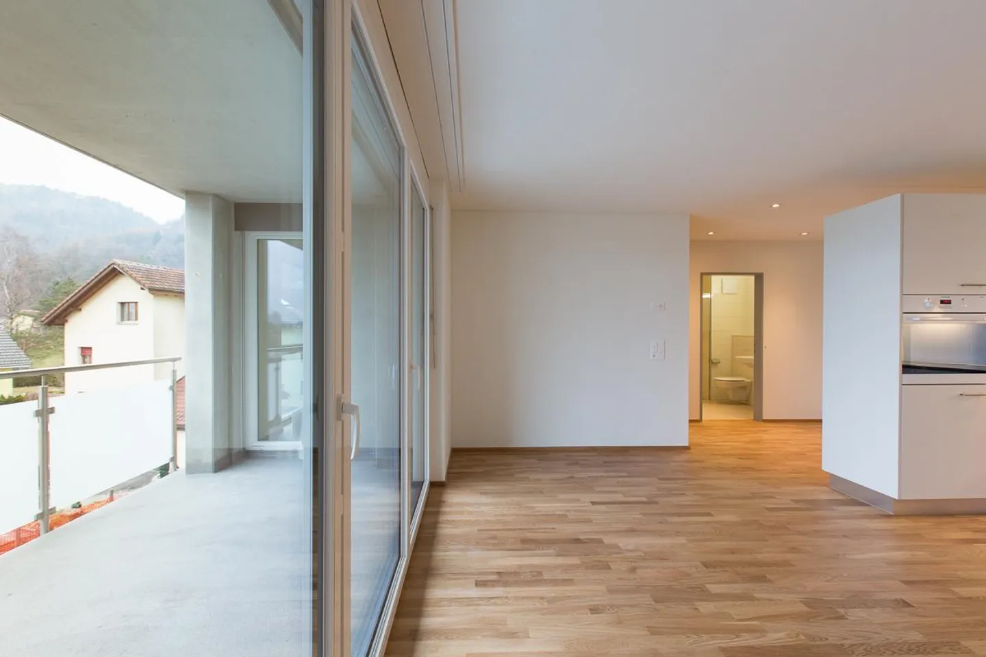 Modern & lichtdurchflutet - Foto 2 von 6