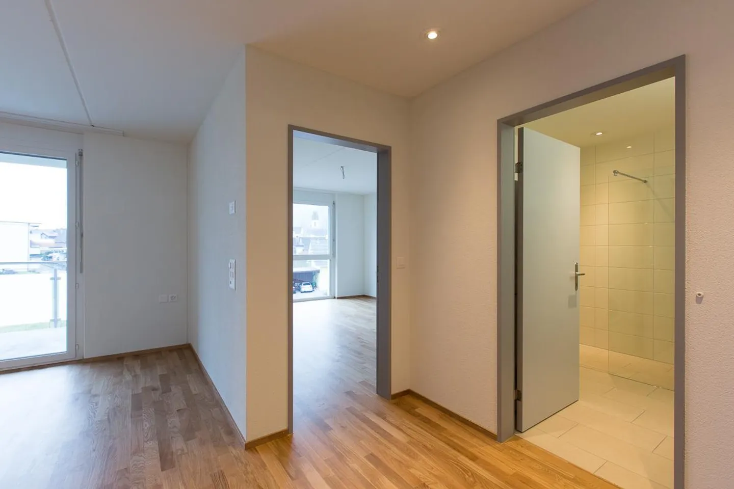 Modern & lichtdurchflutet - Foto 3 von 6