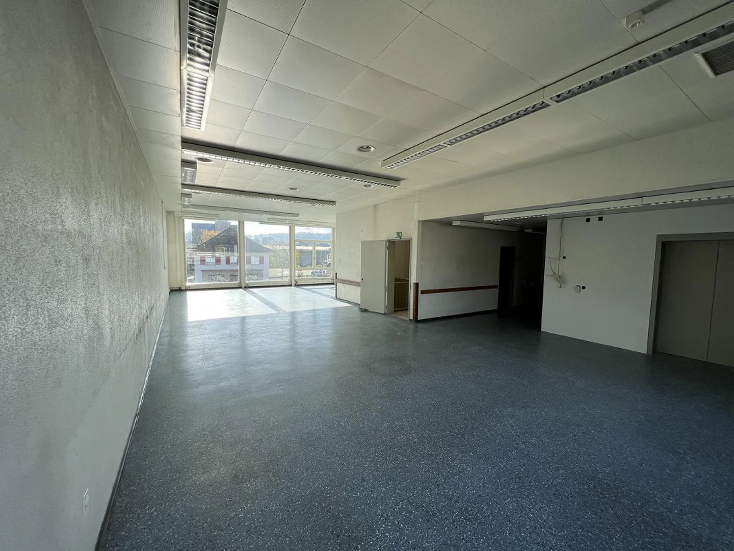 Zentrale Gewerbefläche zu Vermieten - Foto 10 von 13