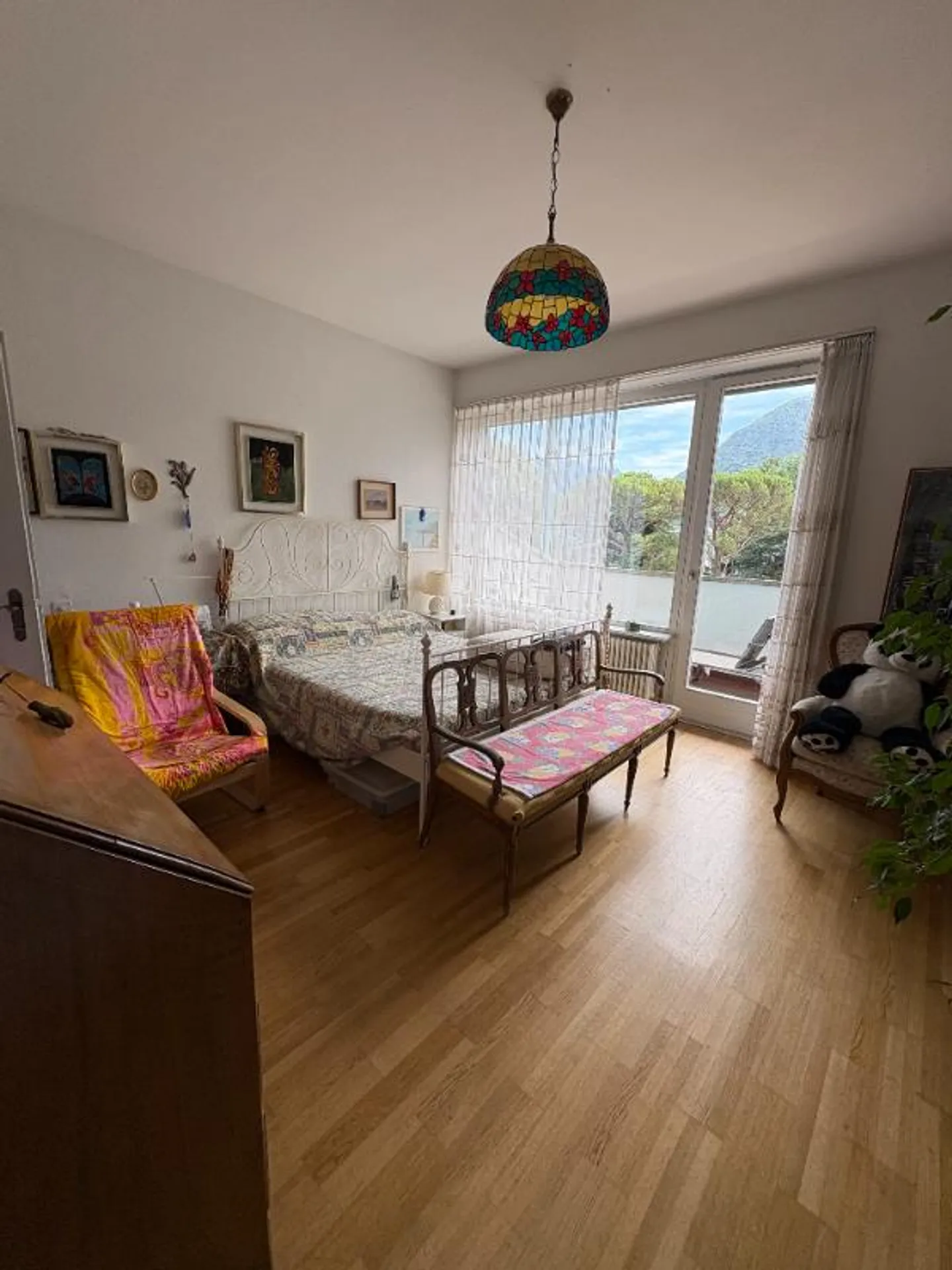 Villa indipendente con vista parziale sul lago e giardino - Foto 2 di 9
