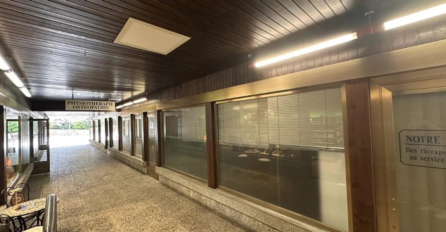 Commercial space in the heart of Crans - Photo 2 of 11