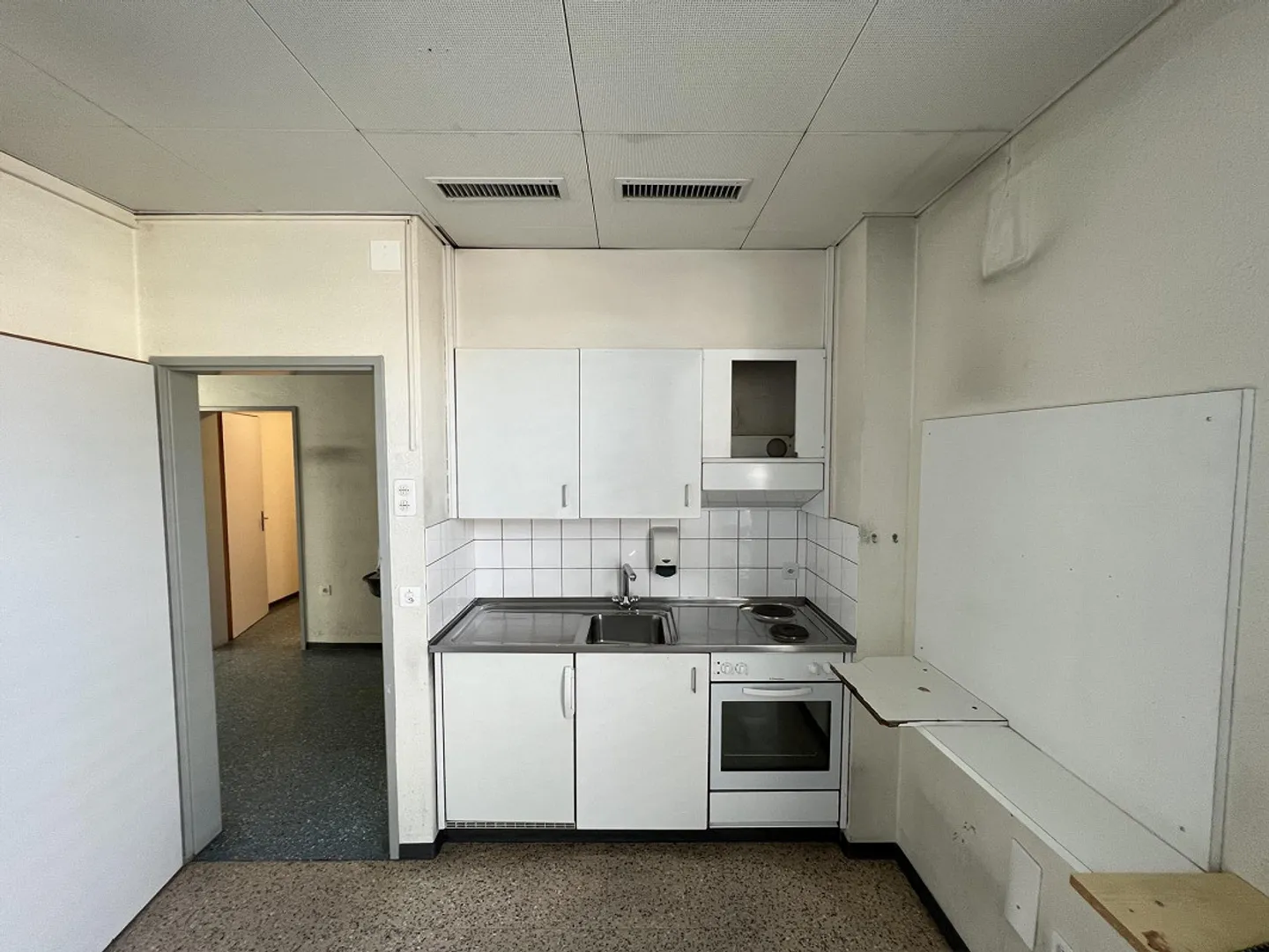 Zentrale Gewerbefläche zu Vermieten - Foto 13 von 13