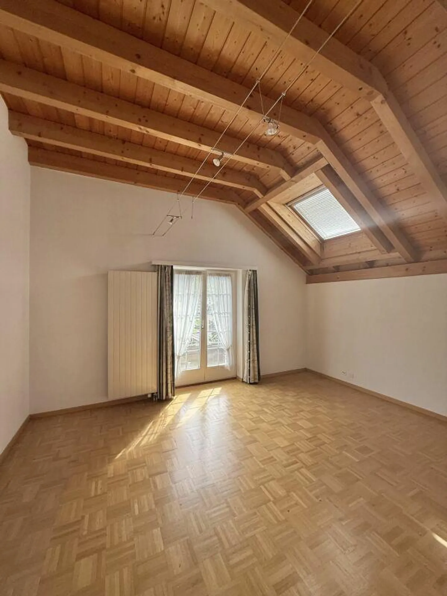 Freistehendes Einfamilienhaus mit Wintergarten an idyllischer Lage - Foto 5 von 6