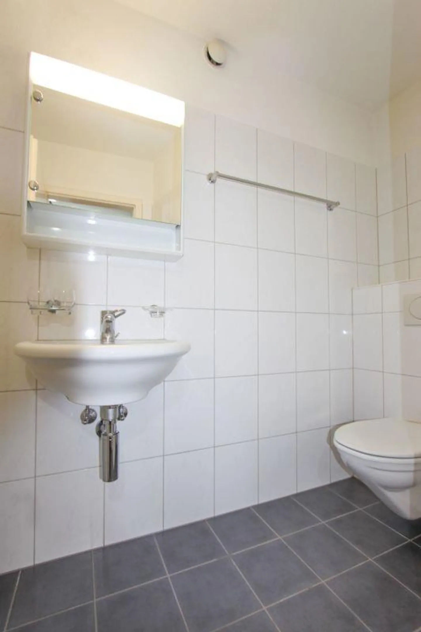 Grosszügige, helle Wohnung an ruhiger Lage - Foto 8 von 10