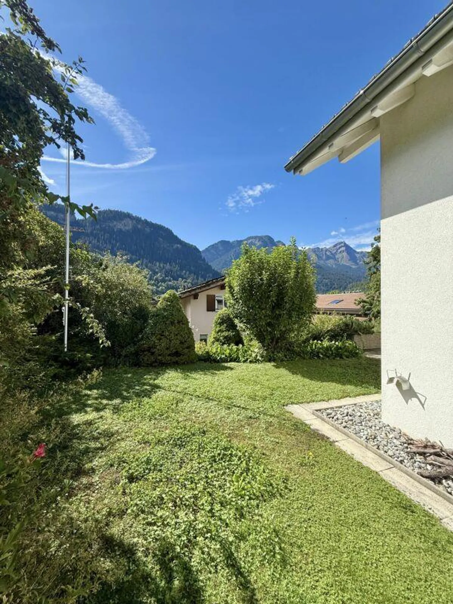 Freistehendes Einfamilienhaus mit Wintergarten an idyllischer Lage - Foto 2 von 6