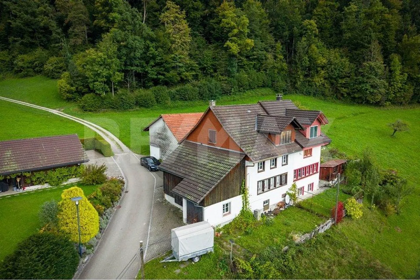 Maison 5.5 pièces - Foto 1 von 13
