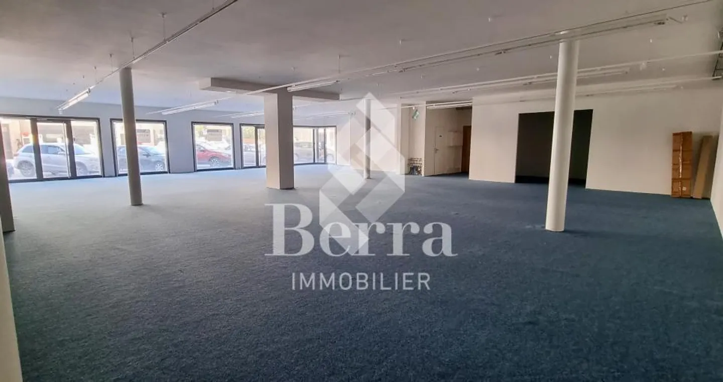 Negozio in vendita - Foto 2 di 5