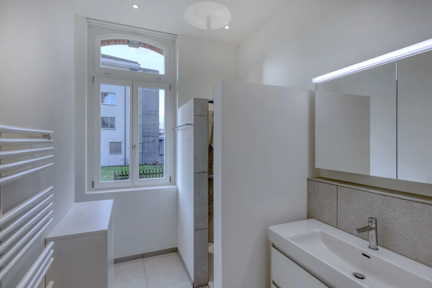 Exclusive 3.5-room garden apartment - Historical charm meets modern living luxury - Photo 6 of 10