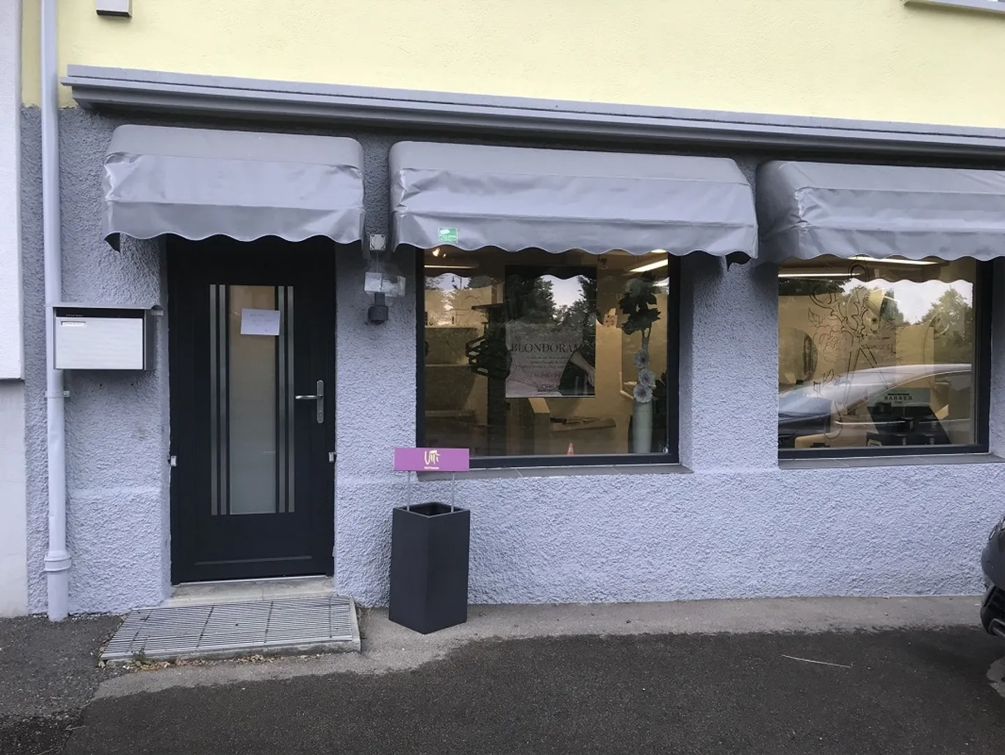 Salon de coiffure à louer à Romanshorn - Photo 1 sur 8