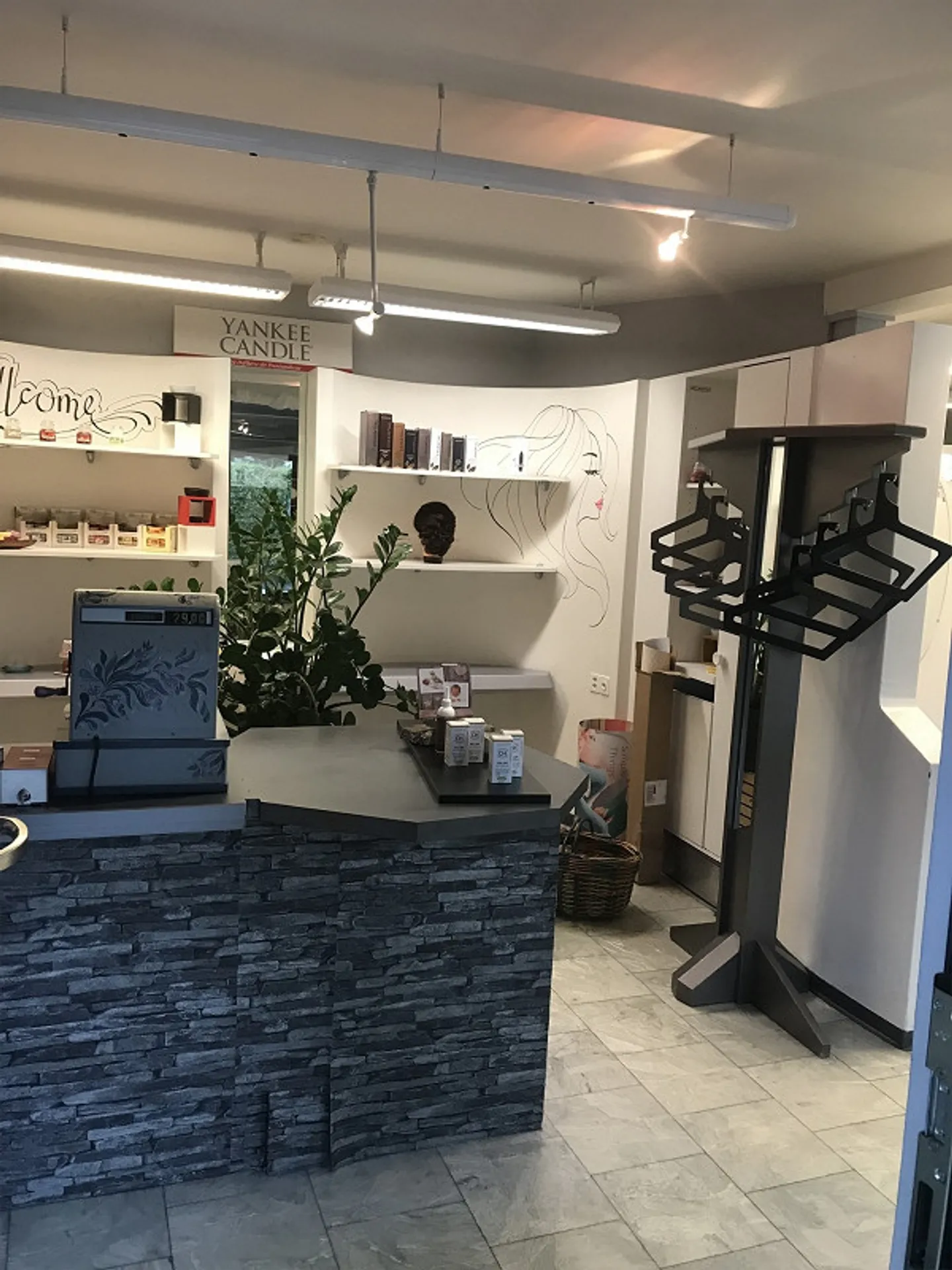 Salon de coiffure à louer à Romanshorn - Photo 7 sur 8