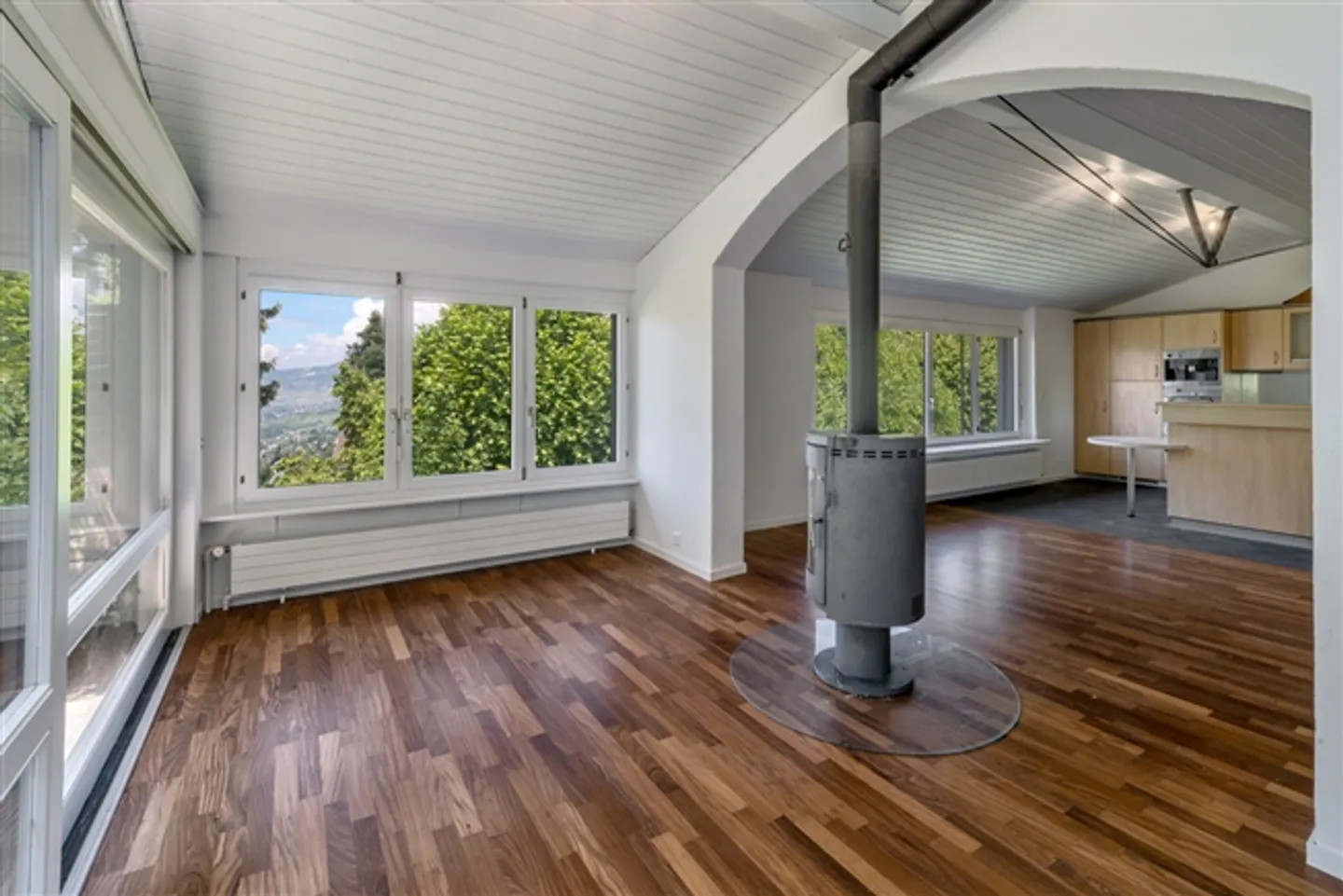 Charming Single-Family Home with Lake and Mountain View - Photo 10 of 11