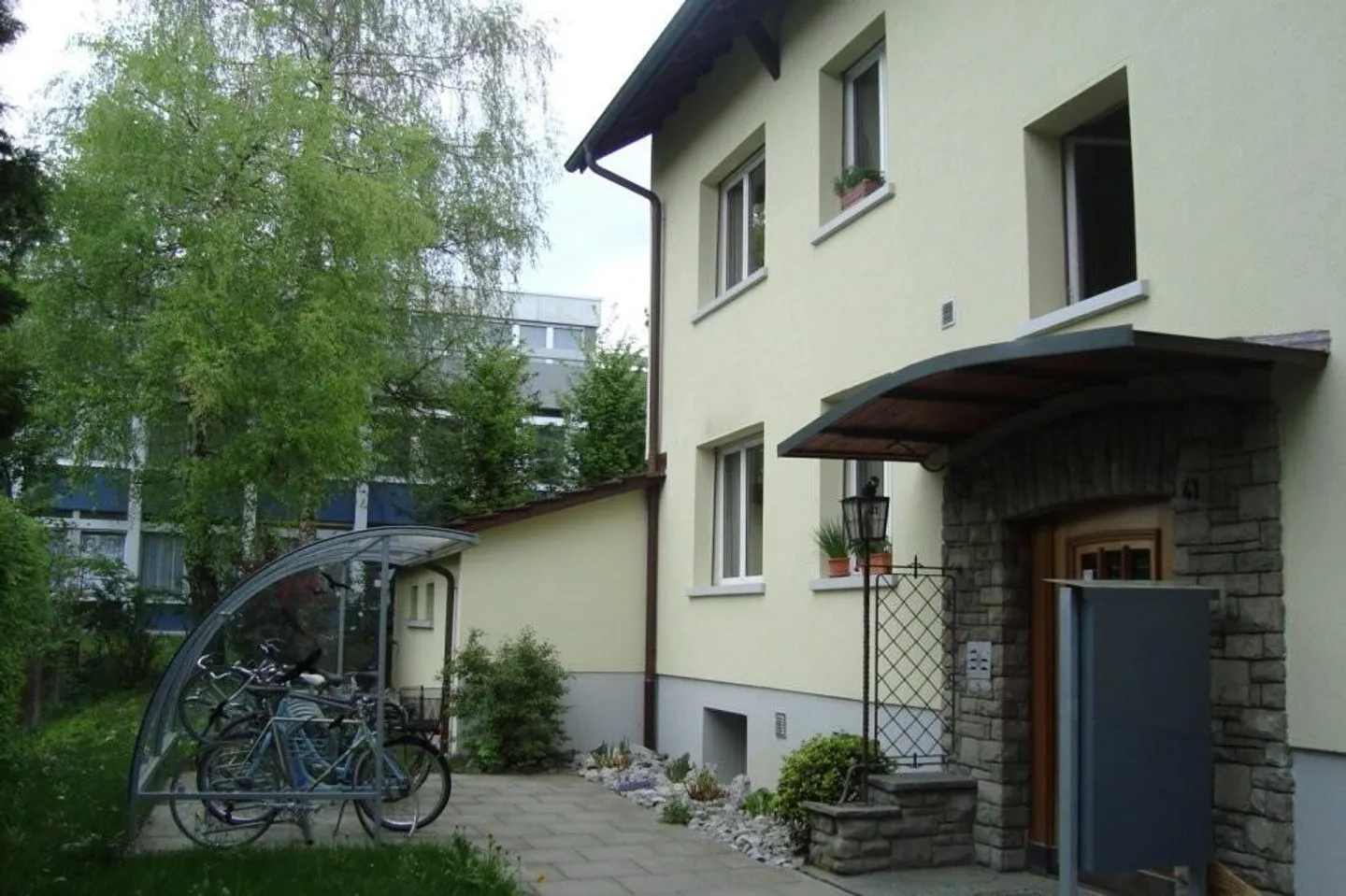 Charmante appartement 2 pièces avec balcon dans le quartier de Schosshalde! - Photo 6 sur 6