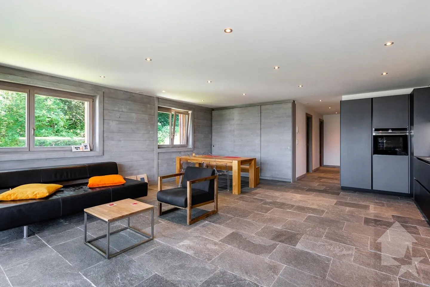 Luxurious Chalet with Stunning Views - Photo 16 of 24