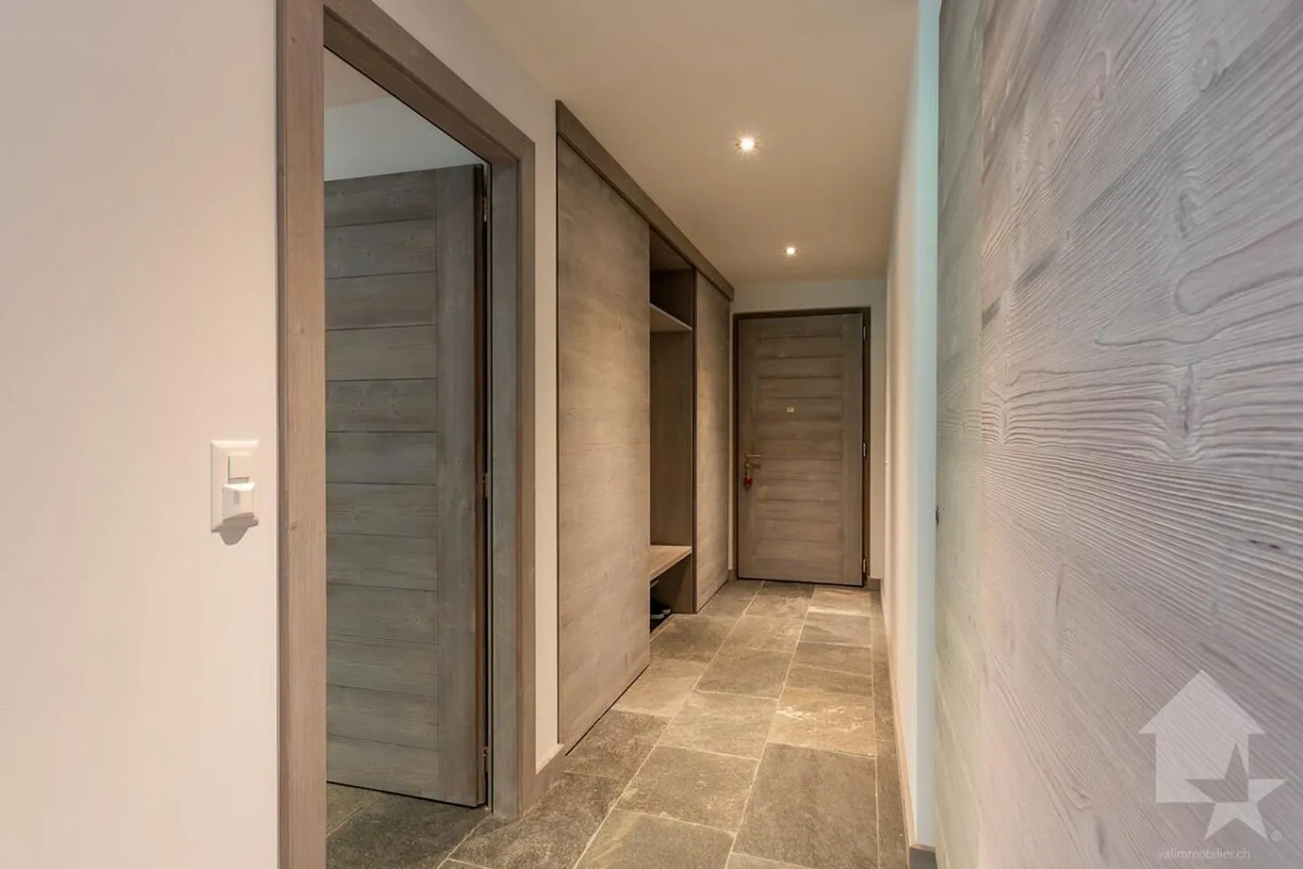 Luxurious Chalet with Stunning Views - Photo 18 of 24