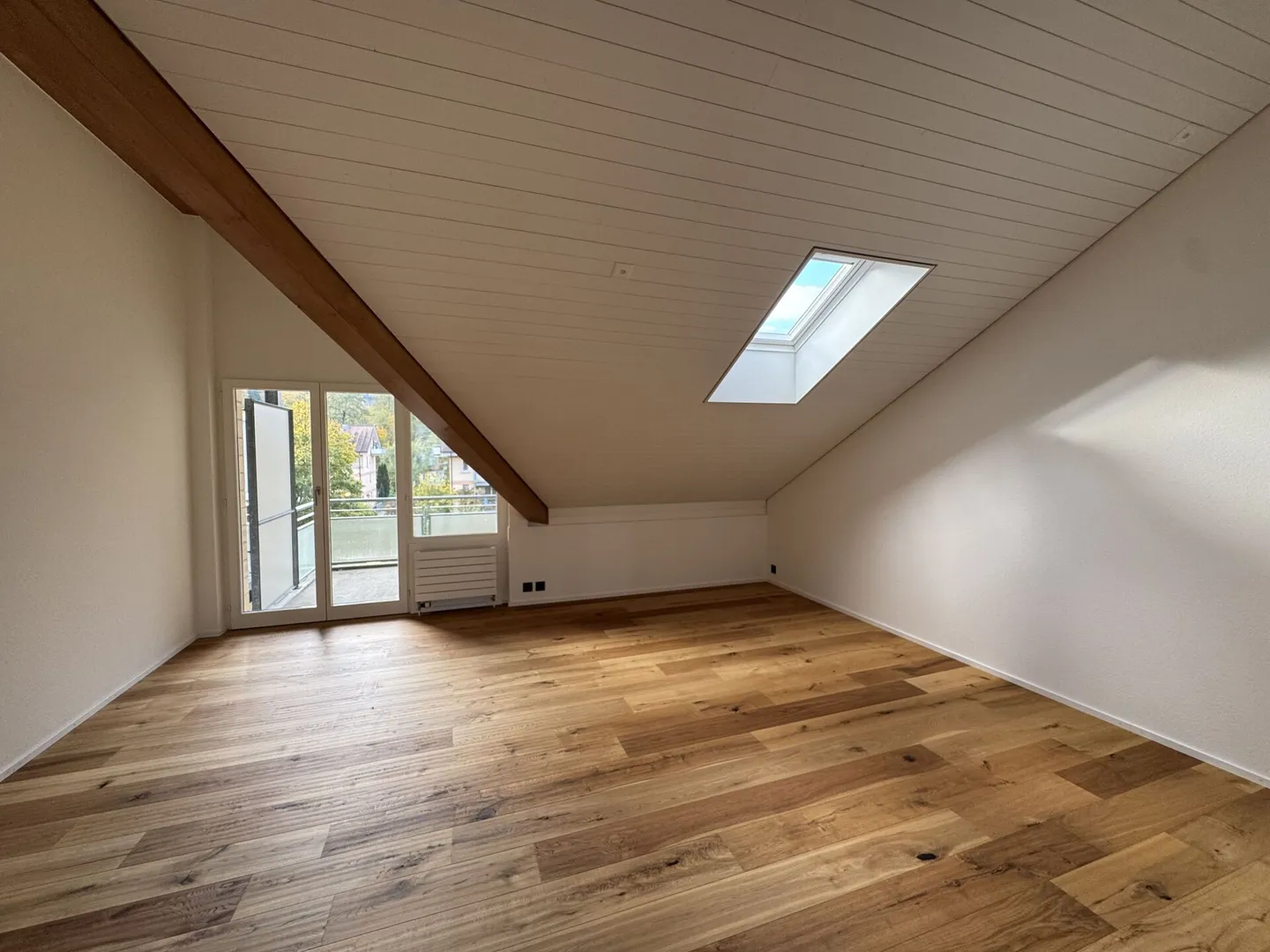 Freshly renovated 3.5-room maisonette with craft room, cellar and parking garage - Photo 8 of 19