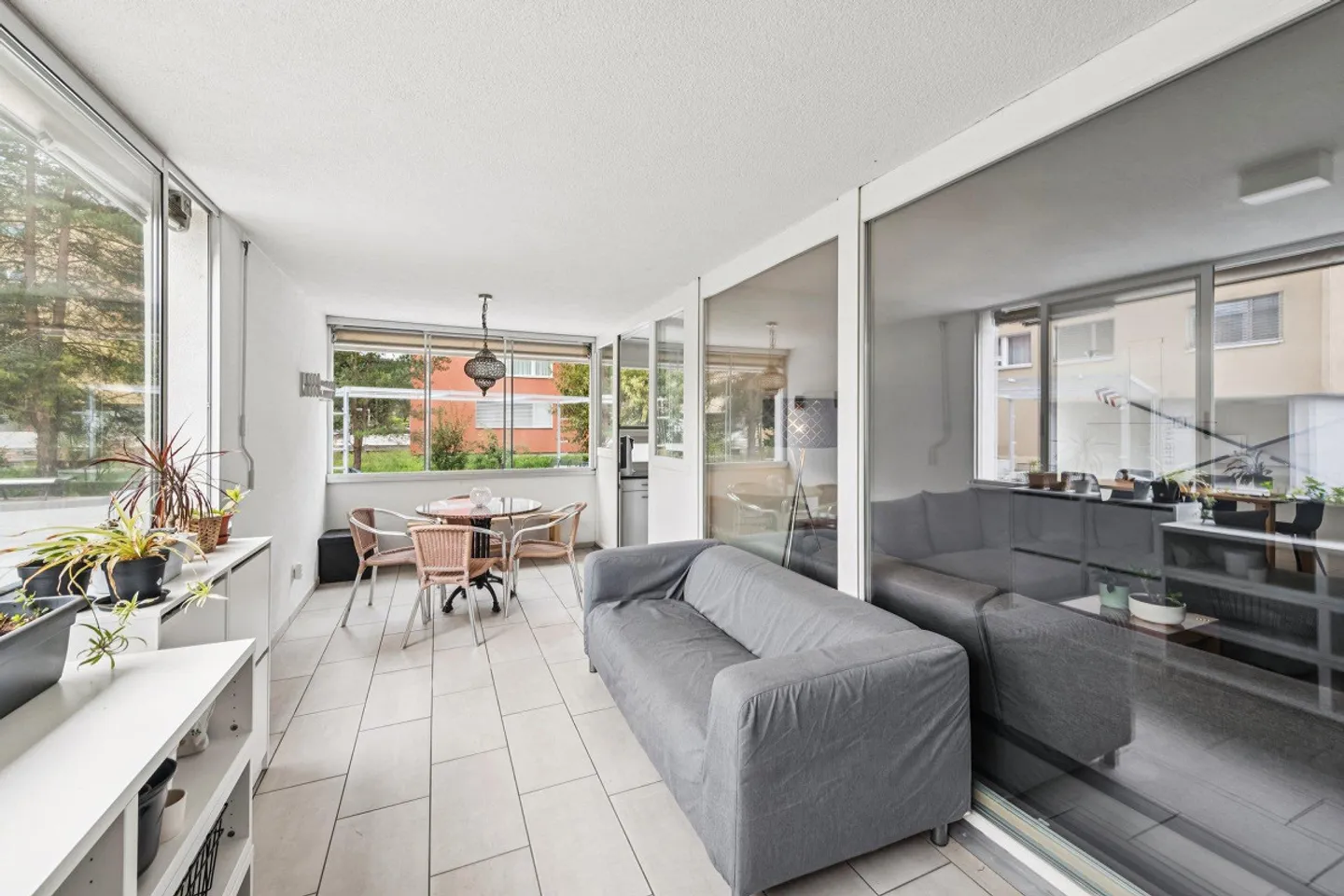 5.5 Room Apartment in a Central Location at the Train Station in Wettingen - Photo 12 of 12