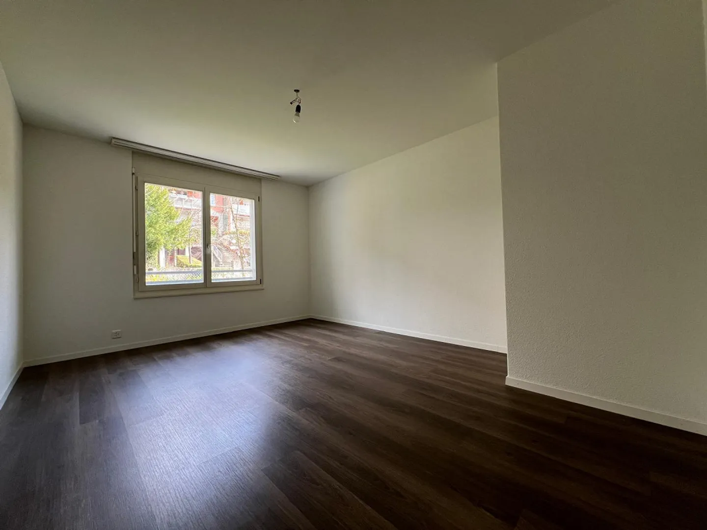 Newly renovated, spacious 4.5 room apartment with great views - Photo 9 of 24