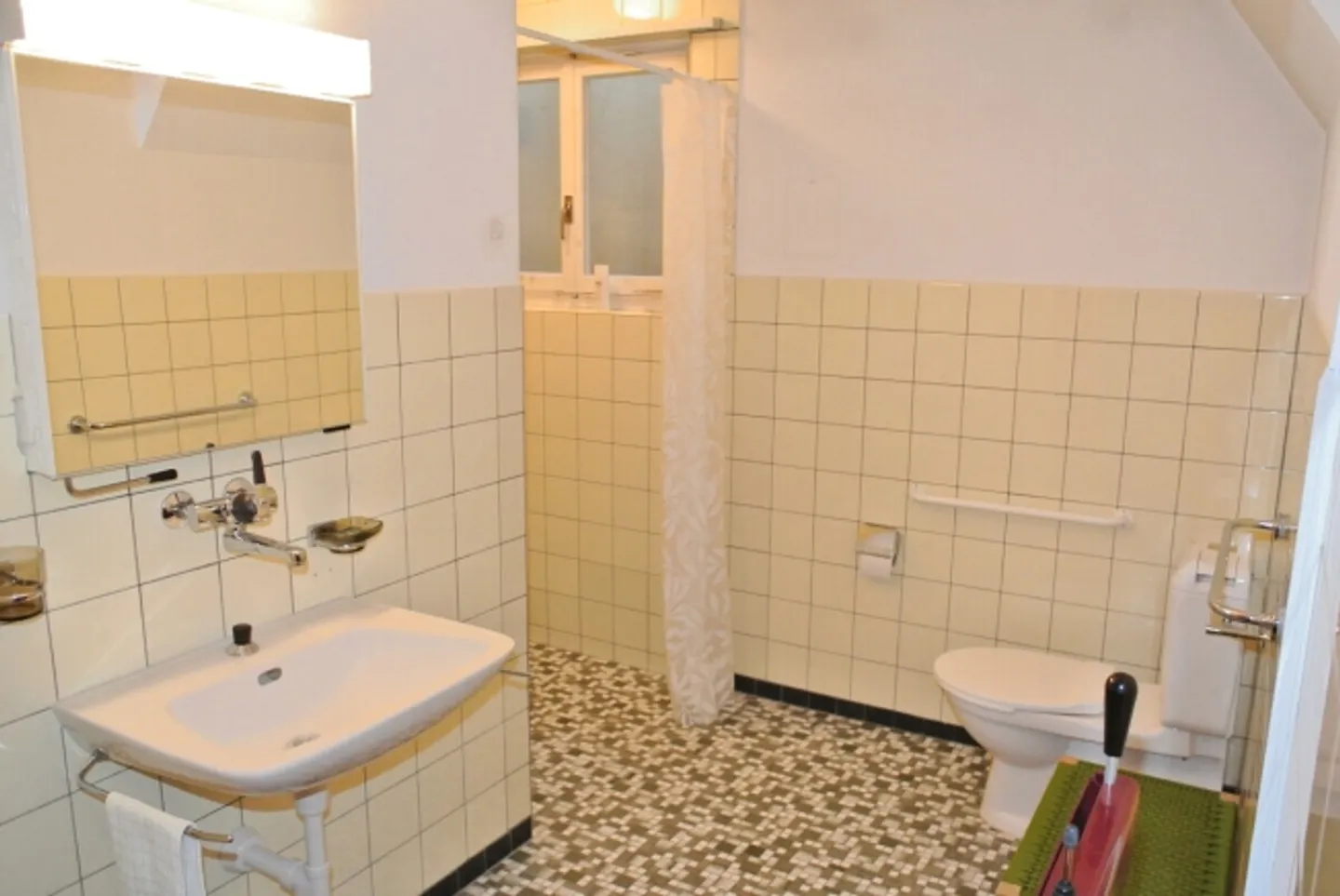 Wohnen mit Aussicht: 6.5-Zimmer-Einfamilienhaus an toller Lage - Foto 12 von 13