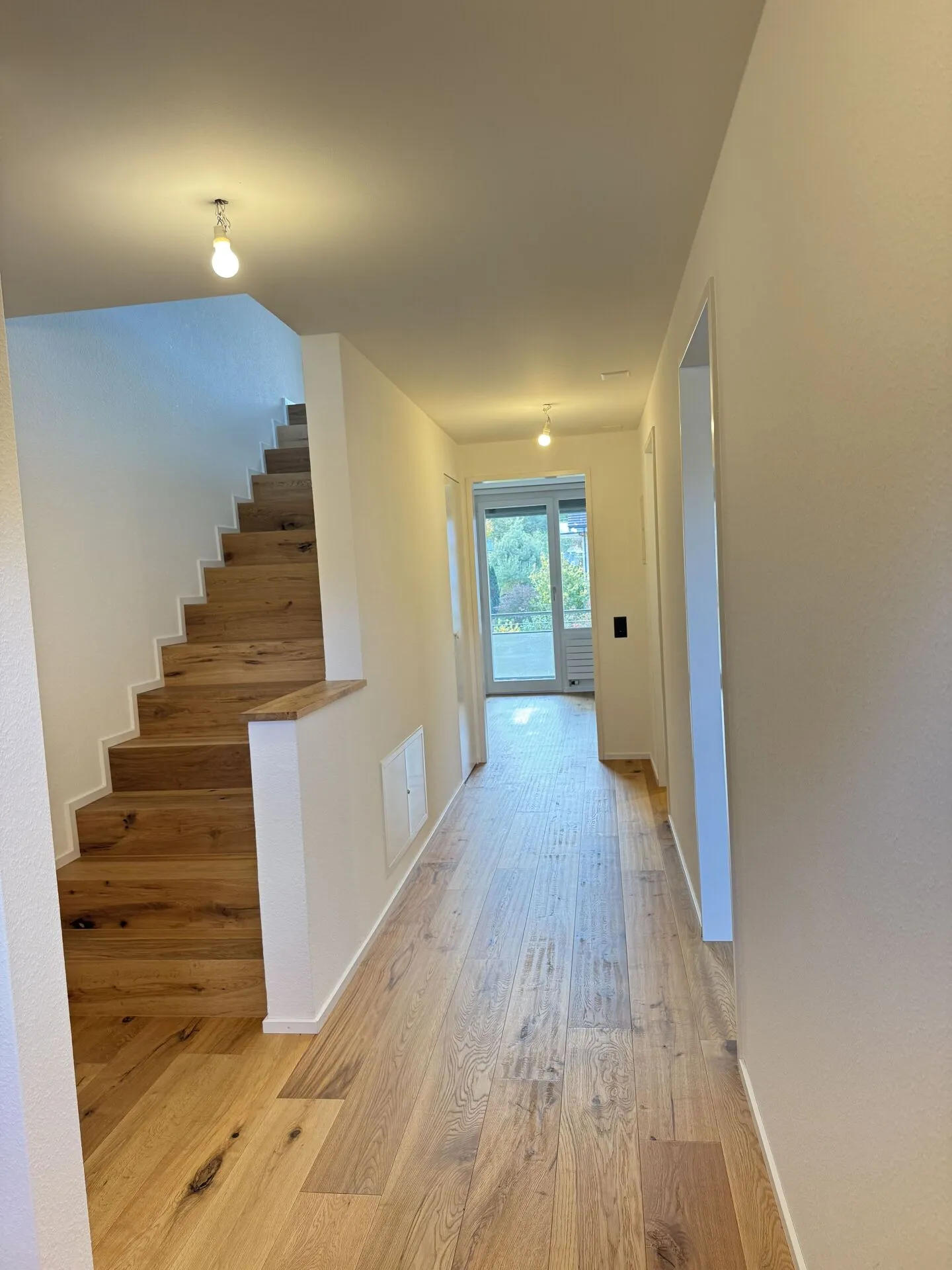 Freshly renovated 3.5-room maisonette with craft room, cellar and parking garage - Photo 18 of 19